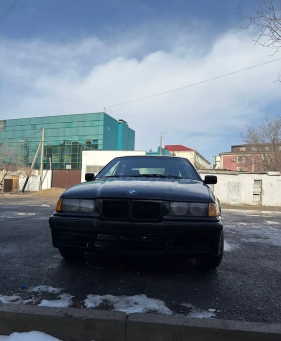 Продаю бмв 318 3серии