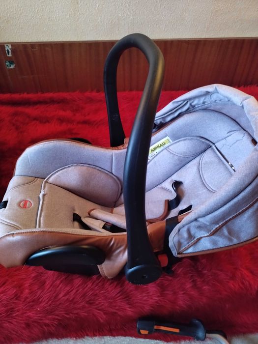 Бебешко столче за кола