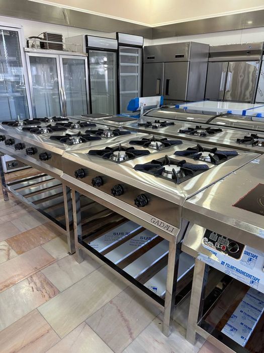 Кафе ресторан ушын арналган 4 ошаклы газ плита сатылады