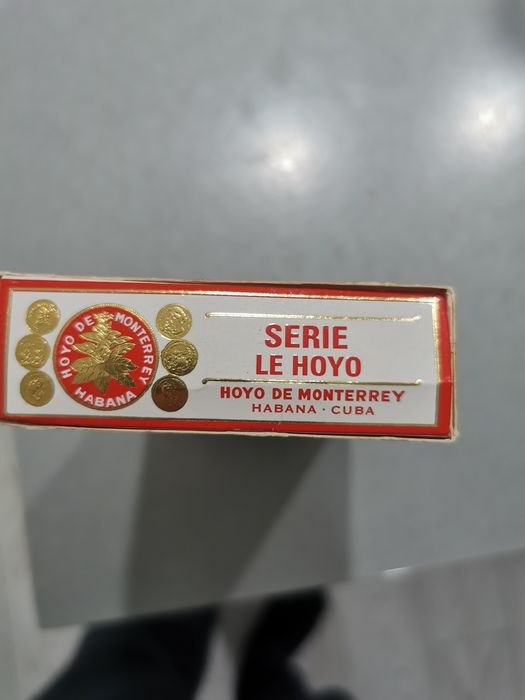 Trabucuri Hoyo De Monterrey