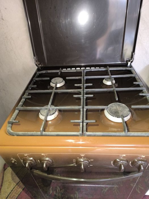 Срочно продаётся газ плита GEFEST размер 60х60