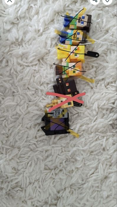 Продам фигурки kinder minecraft