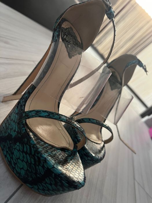 Vând sandale Atelier Faiblesse