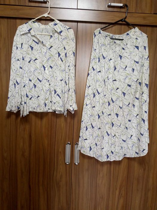 Кофта юбка штапель Б\У размер 50-52 по 60 тыс(обувь БЕСПЛАТНО)