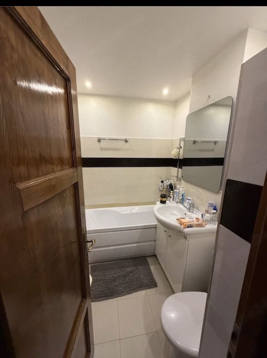 Apartament de vanzare zona lipovei !!
