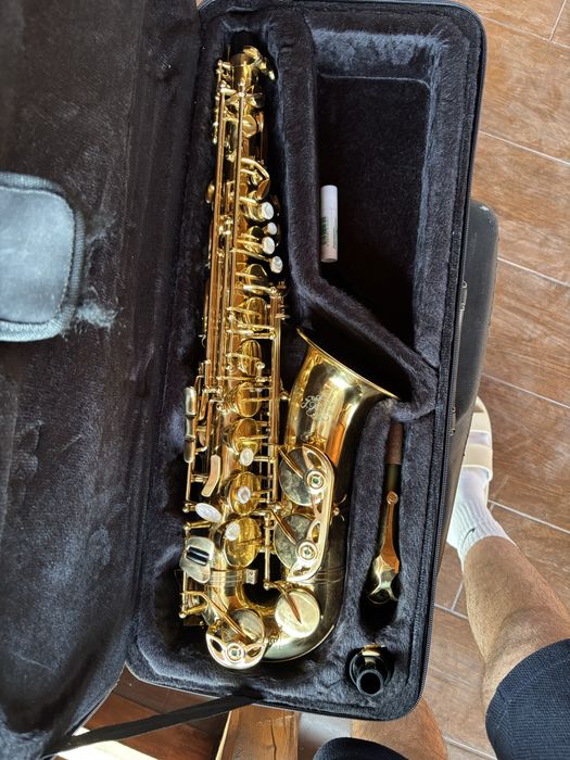 vand Saxofon ALTO JMichael al-780 + mustiuc Selmer Paris+bratara slmr