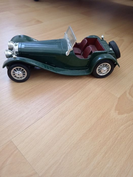 Macheta burago 1:18