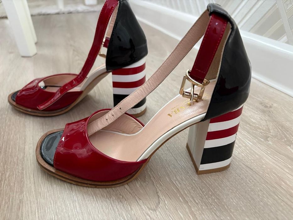 Продается туфли женская