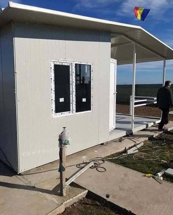 Vindem containere tip casuta