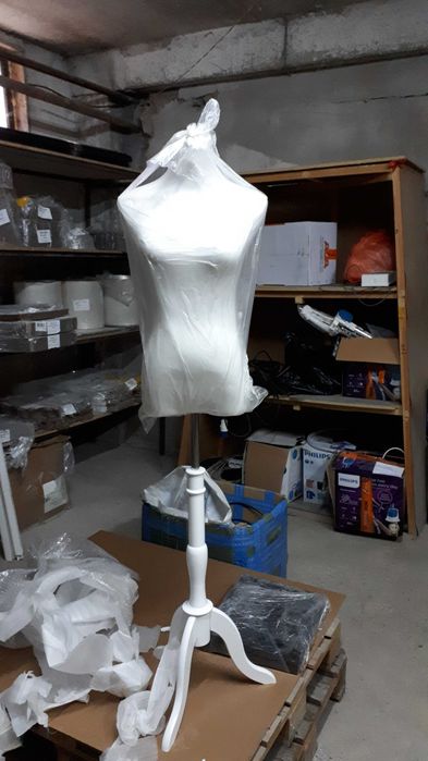 Продам манекены для магазина одежды
