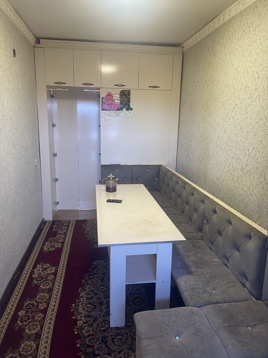 Urganch shaxri Temir yol bolnisa yonda 3 xonali kvartira sotiladi