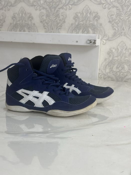 Продам б/у борцовское трико и борцовки размер 36