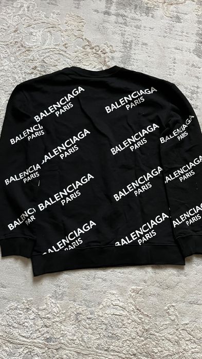 Кофта Balenciaga