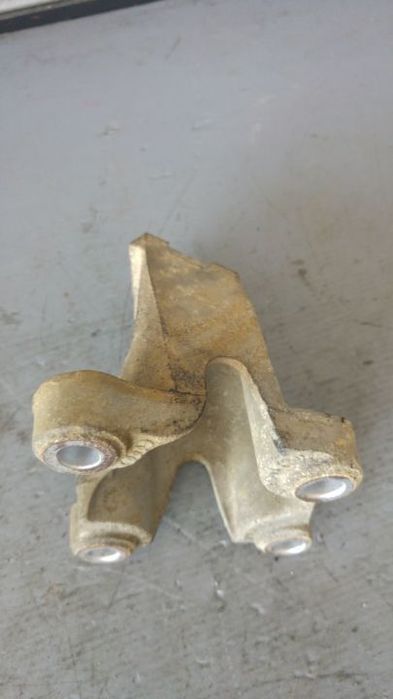 Suport motor stanga audi a6 4f c6 2.7 tdi can 4f0199307ai