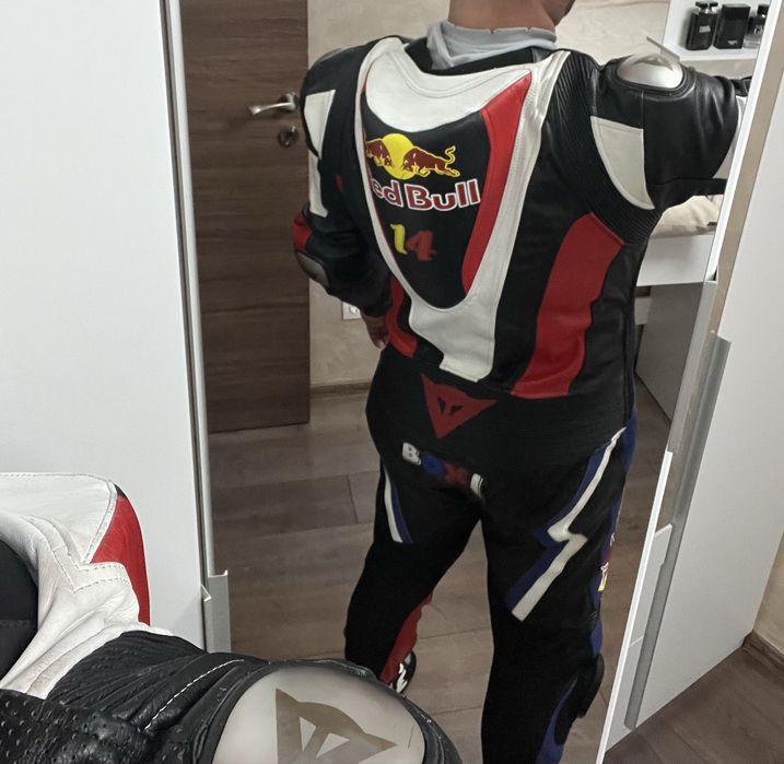 Dainese кожен екип