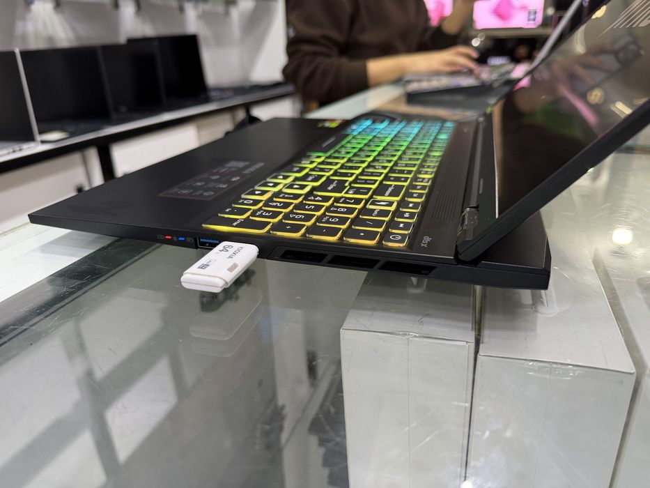Acer Nitro 16S AI