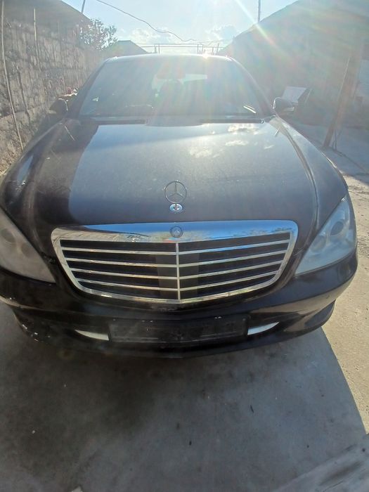 Капот на мерседес W 221