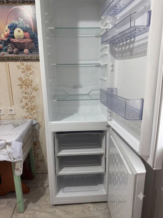 Холодильник рабочий