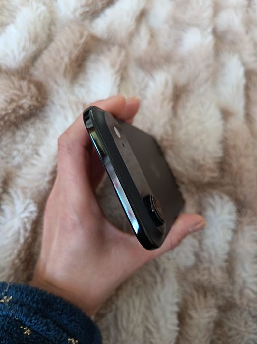 Vand Iphone 17 Air impecabil,baterie 100%