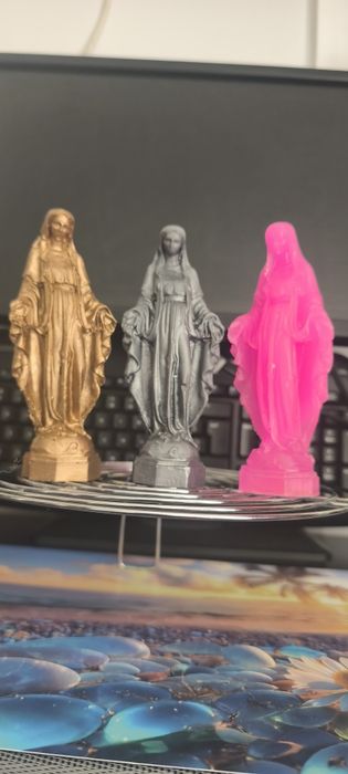 Statuiete  din rășină și ipsos!