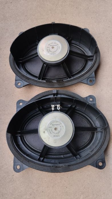 Оригинальные динамики Toyota