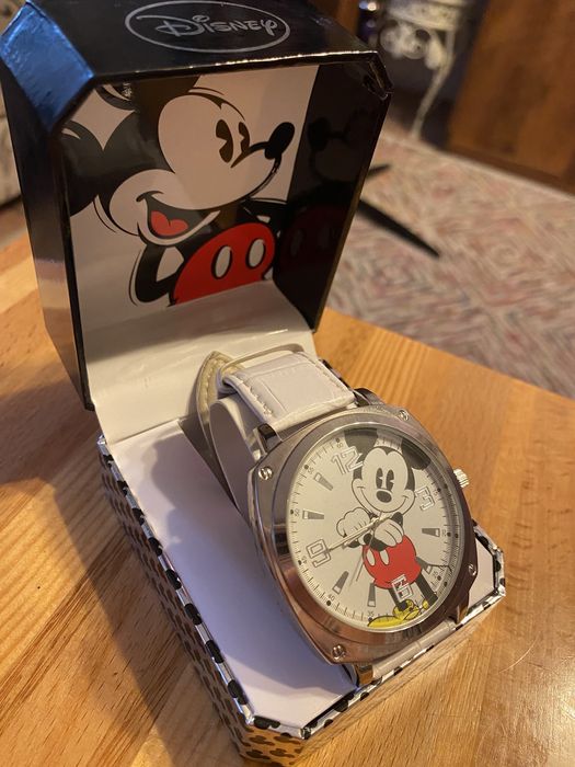 Новые часы Disney Mickey Mouse