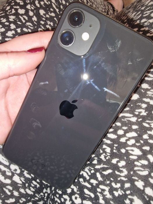 iPhone 11, fără garanție