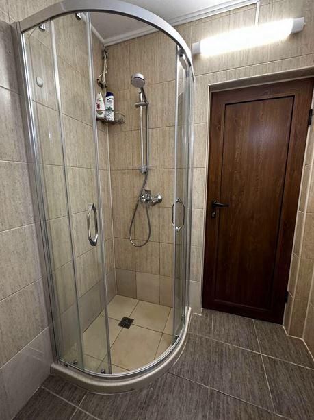 Дава се под наем Двустаен апартамент в Бургас, Лазур - 55 кв.м за 382.5 € - Снимка #4