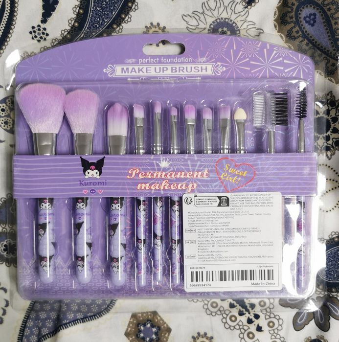Set  12 pensulei noi sigilate Kurumi
