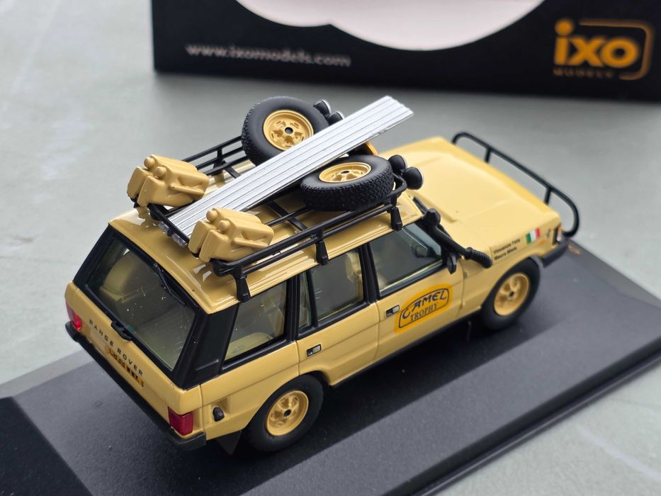 Macheta Auto 1/43 IXO Range Rover Camel Trophy Madagascar 1987
