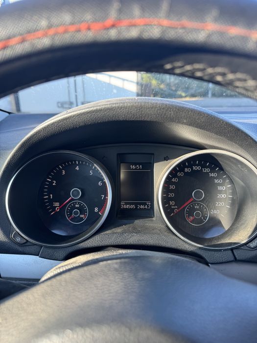 VOLKSWAGEN Golf 2010 — imagine 5