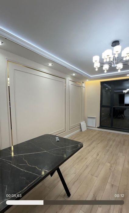 Стол и стулья (8 орындық)