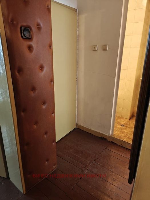 Продажба Етаж от къща гр. Перник - Клепало 55m²