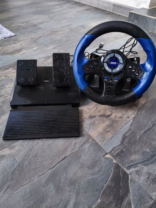 Ps4 pro + 5игри +волан и подарък ps2