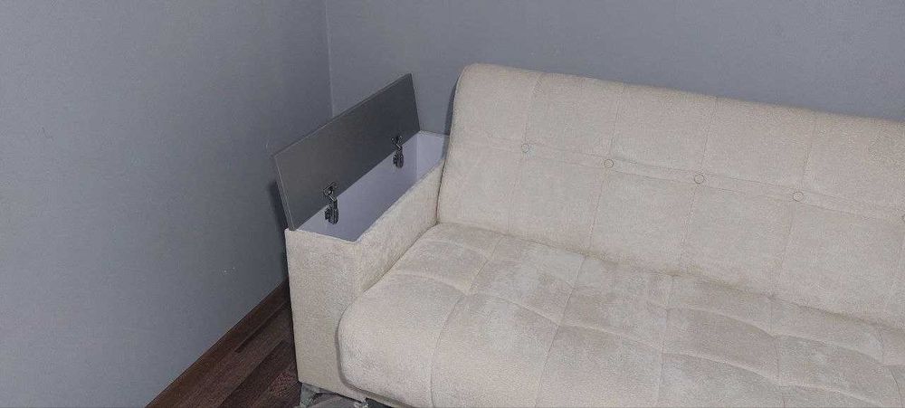 Продаеться диван