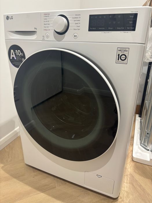 Masina de spalat rufe Slim LG F2WR508S0W, 8 kg, 1200 rpm, Clasa A, Motor Direct Drive, Smart Diagnosis