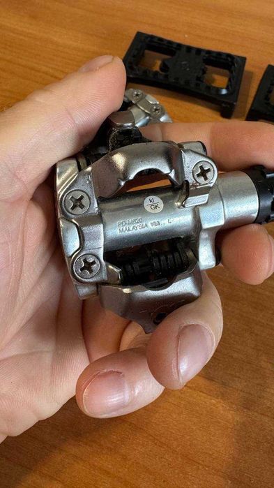 Контактные педали Shimano PD-M520