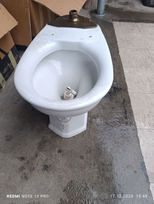 Продам унитаз Испанский