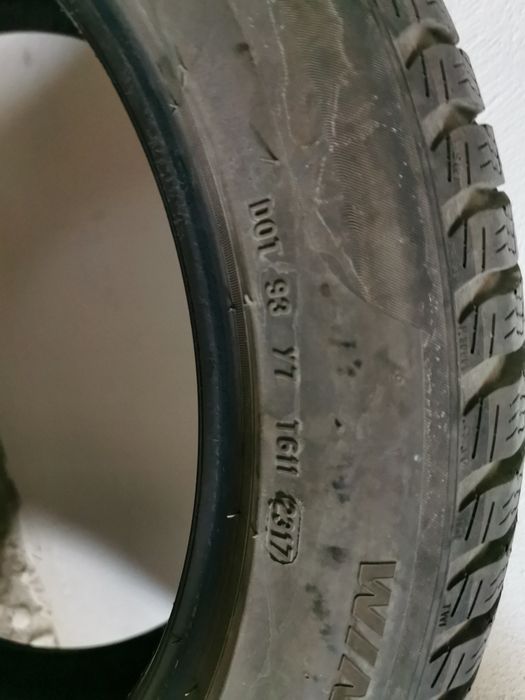 Anvelope iarna 225 50 R18