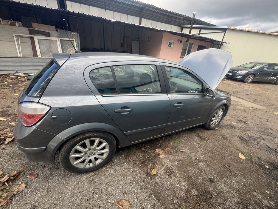 Астра H на части