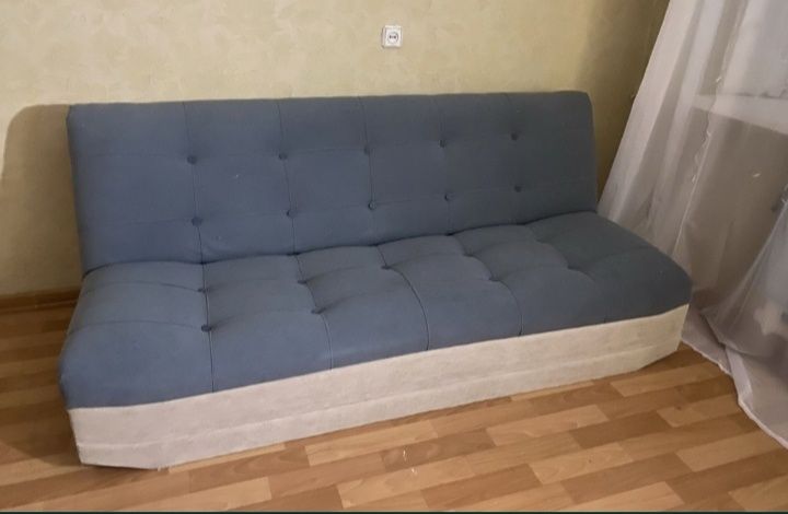 Продам диван дешево