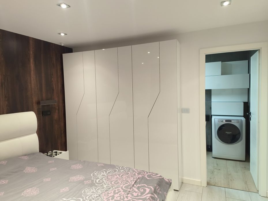 Vând apartament 4 camere langa Stadion