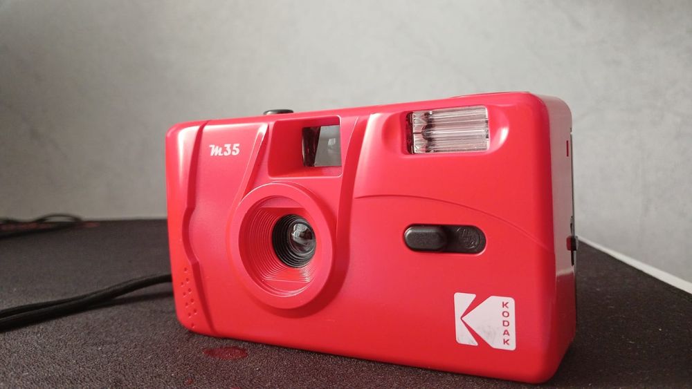 Фотоаппарат Kodak M35 красный