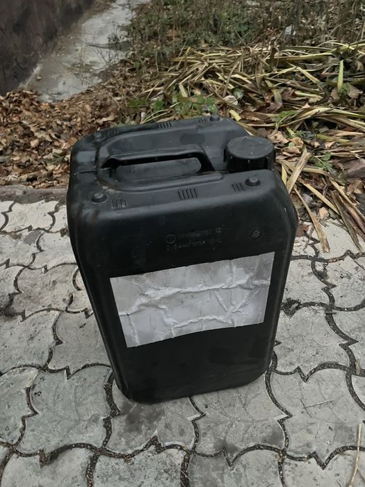 продам пластиковые канистры