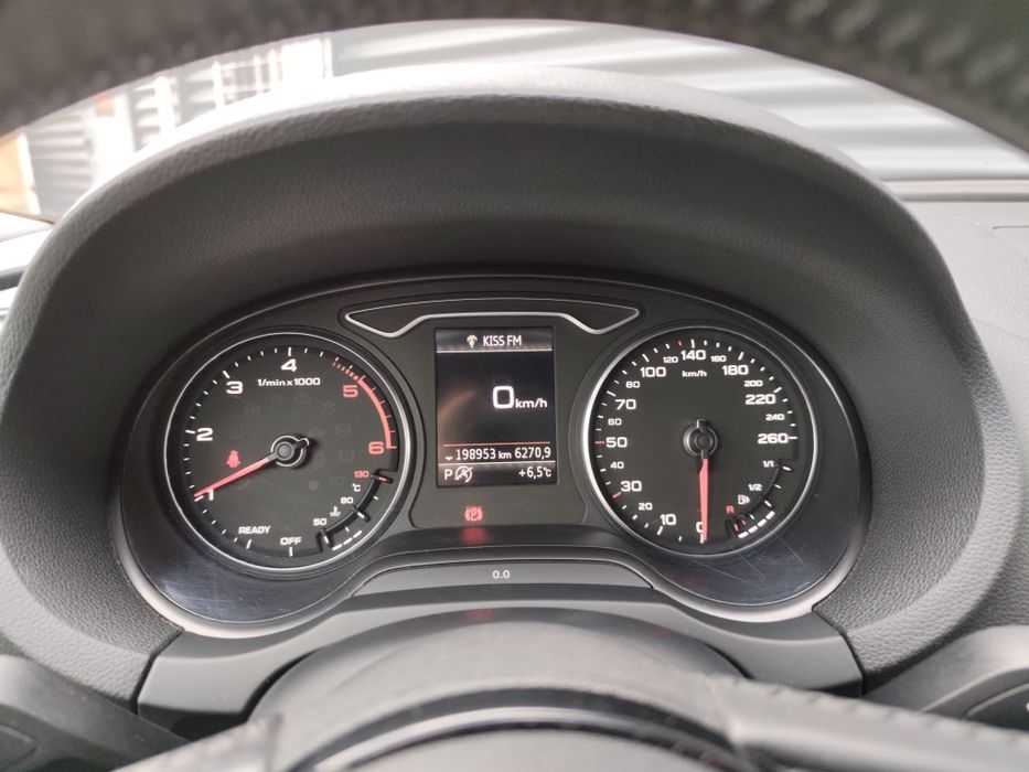 Vând Audi A3 an 2017