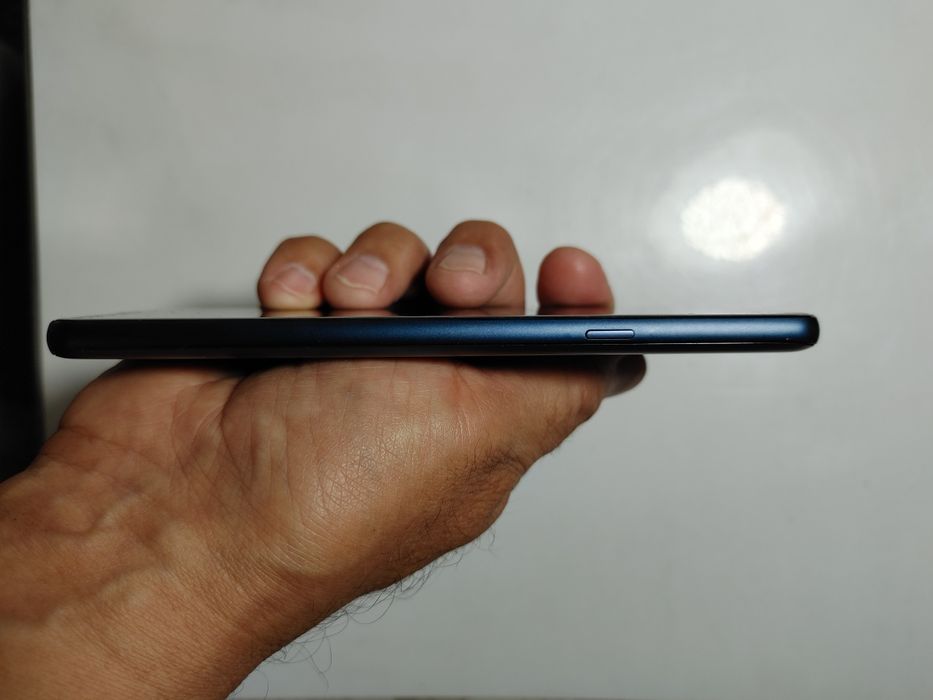 LG Q9 One телефон от компании LG.