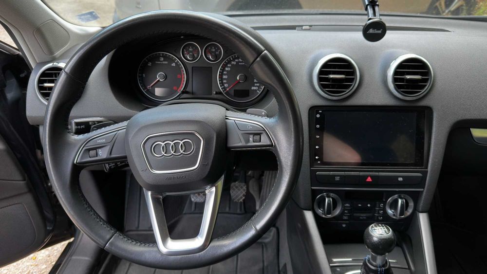 Волан за Audi A3, A4, A5, S5, A6 (различни видове), както и капак за въздушна възглавница (AIRBAG).