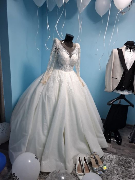 Vand rochie de mireasa