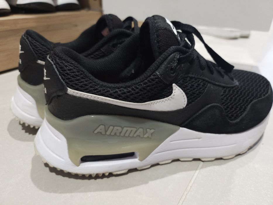 Дамски маратонки Nike