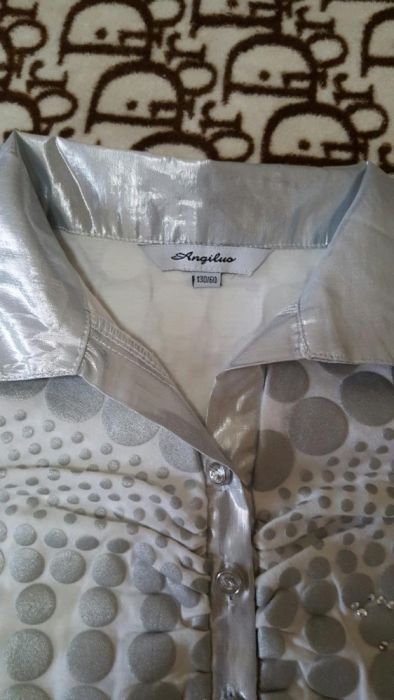 Блузка на девочку продается